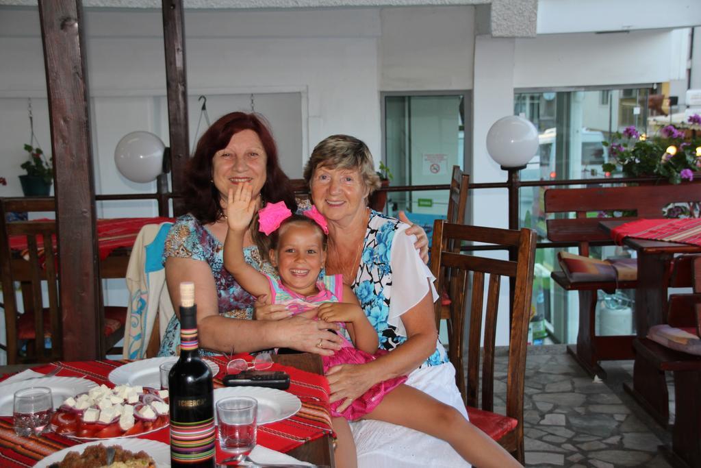 Family Hotel Verona Sozopol Cameră foto