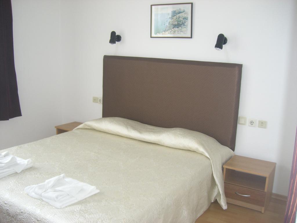 Family Hotel Verona Sozopol Cameră foto